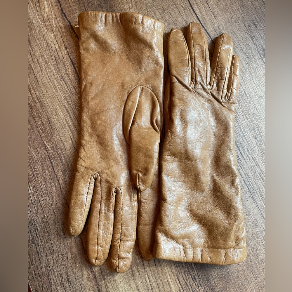 Tan Nordstrom cashmere lined leather gloves